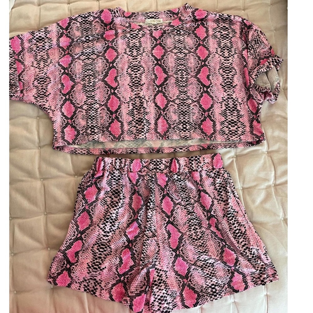 These Three Cloud 10 Snake Print Lounge Set